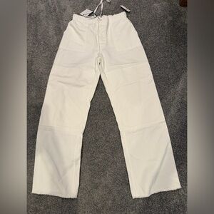 RE/DONE Women’s size 27 Stylish White/Cream jeans. NWT SOLD OUT.
